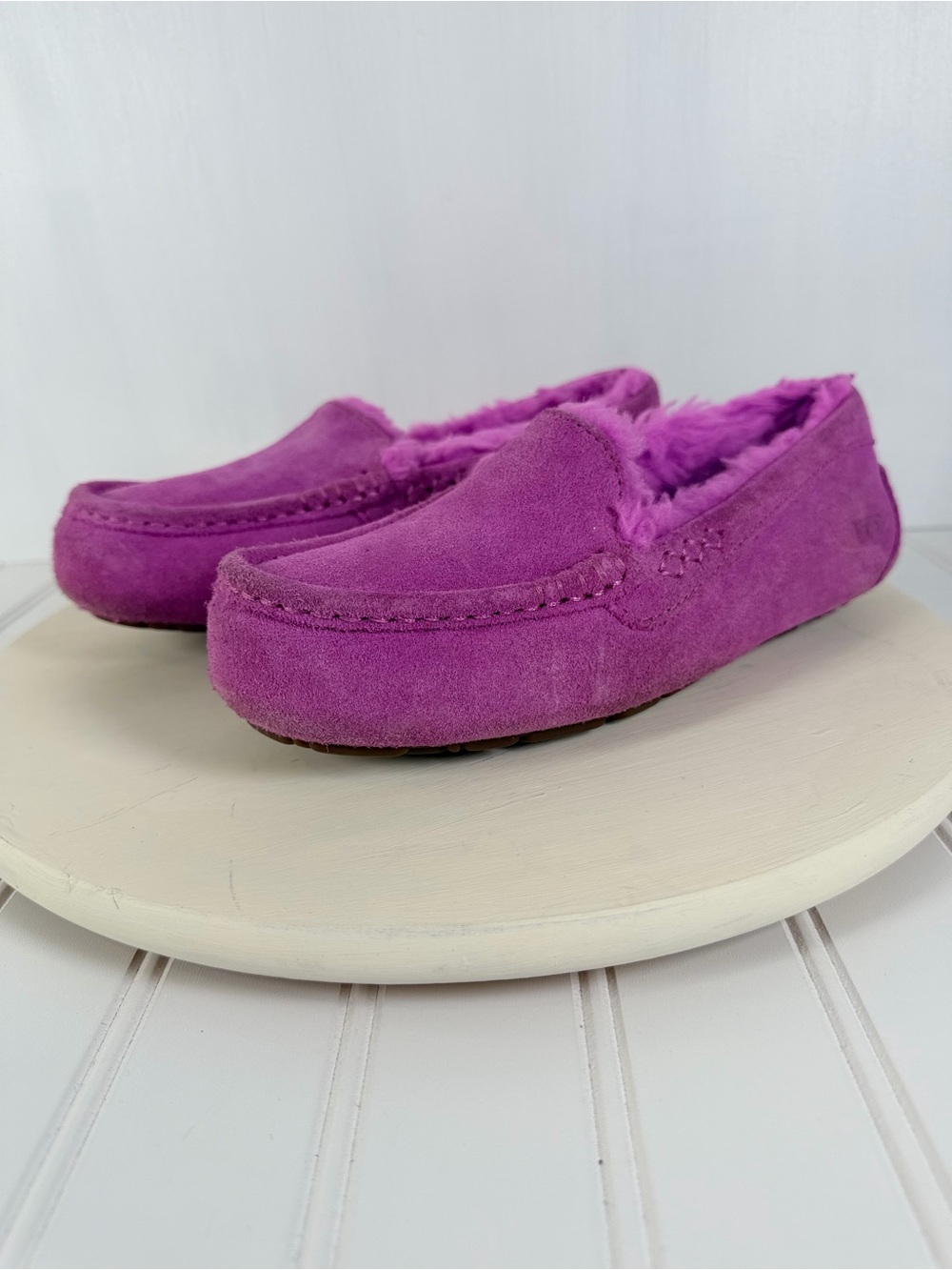 UGG Women’s Ansley Purple Ruby Slip On Suede Moccasin Slipper Shoes Sz 8